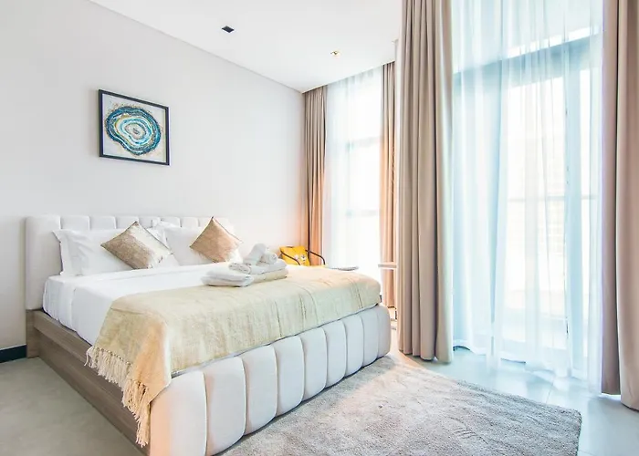 Bright Studio In Business Bay 708 -15