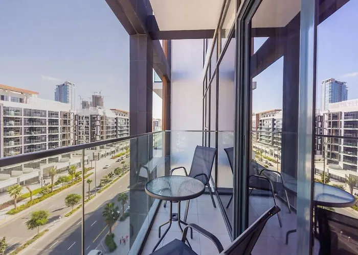 Urban Charm: Luxe 1Br Haven Near Downtown Dubai