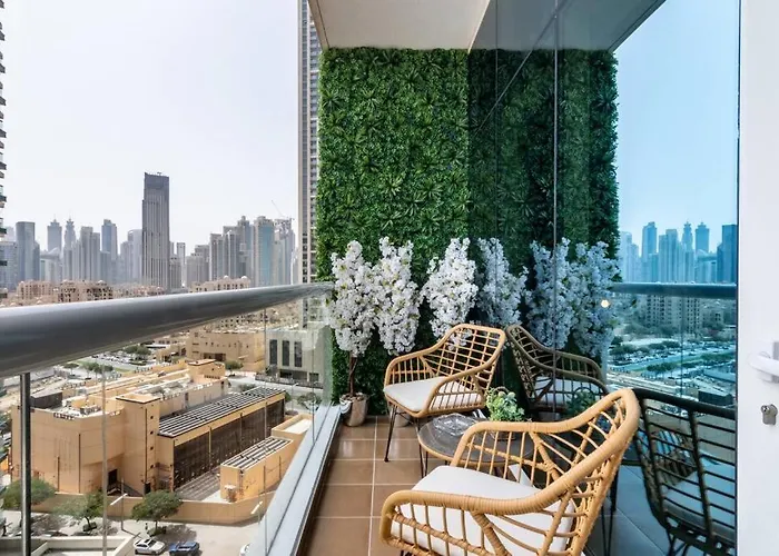 Dubai Downtown Studio Pool, Gym & Free Parking