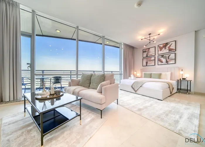 Grand Studio At Sky Gardens Difc By Deluxe Holiday Homes