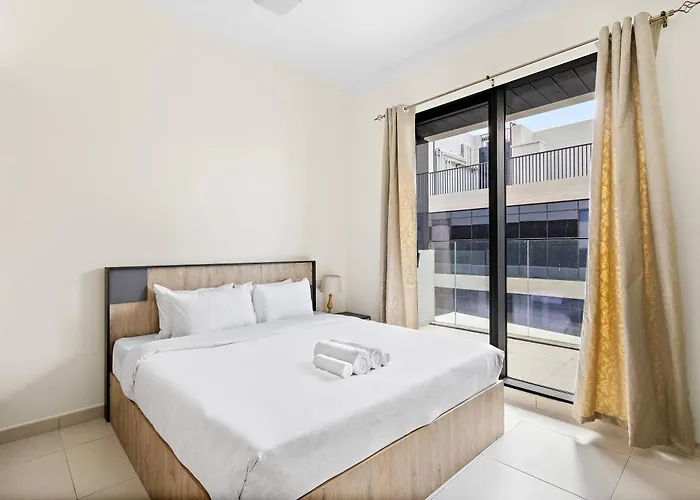 Lovely 1Br Apt In Mirdiff Hills
