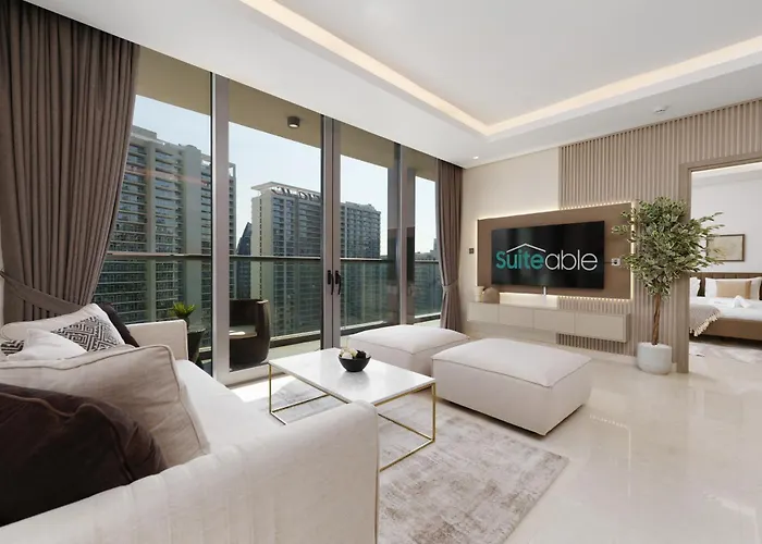 Business Bay Exquisite Living Experience-Suiteable