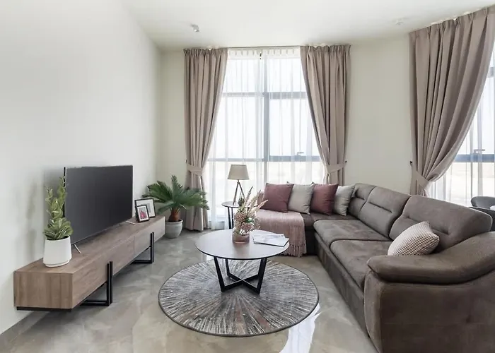 Frank Porter - Majestique Residence