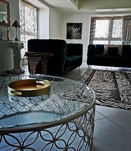 Luxury Stay In Marina