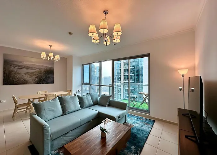 Lux Bnb I The Residences I Sky Line Views