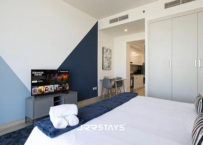 Sophisticated Studio Jvc - Breathtaking City View