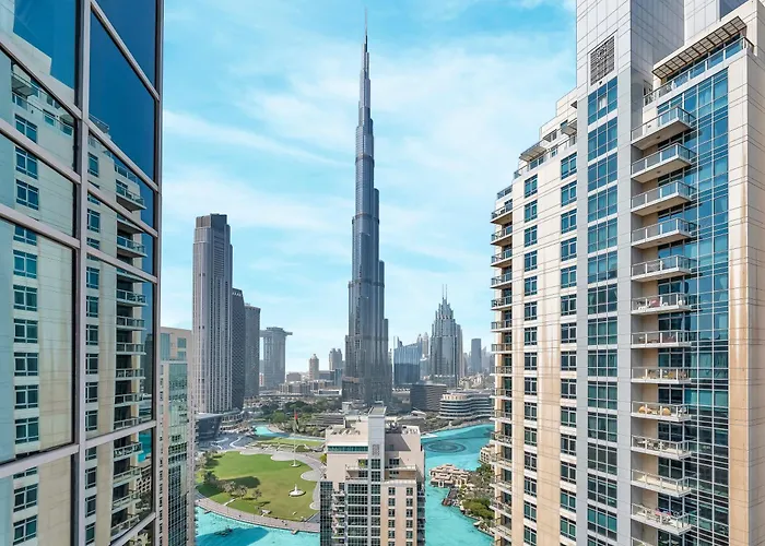 Luxe 4 Bedroom Apartment I Burj Khalifa & Fountain Views I Free Gym, Pool, Parking, Wi-Fi And Ps5 I By Skyline Serenity