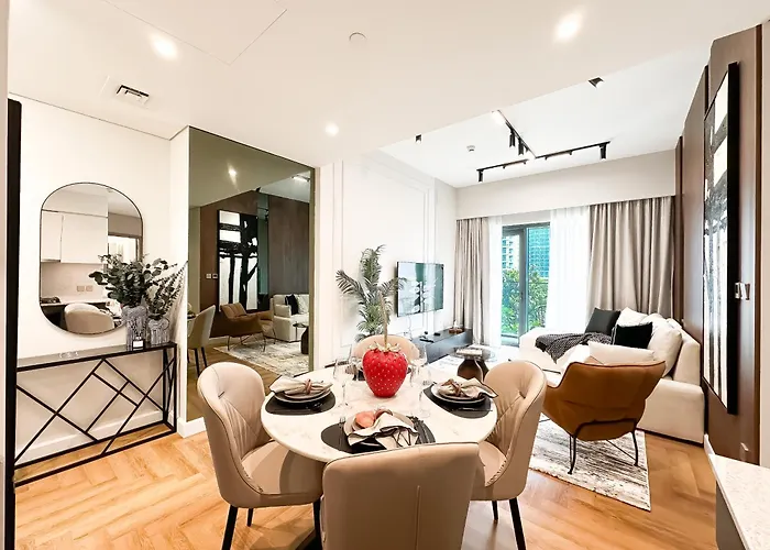 Downtown Dubai Elegance - Stylish Urban Retreat