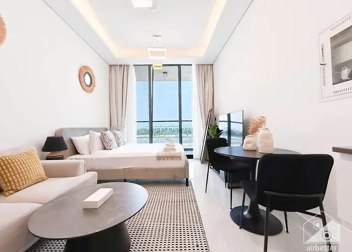 Luxurious Studio & Balcony At Samana Golf Avenue