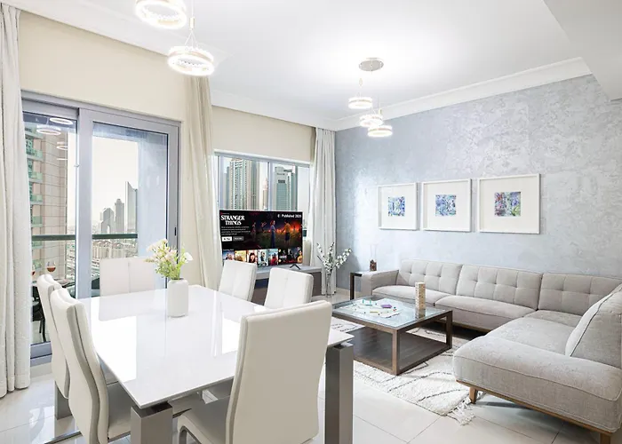 Elegant 3 Bedroom Apartment! 2 Minute Walk To Dubai Mall! Burj Khalifa And Fountain View!