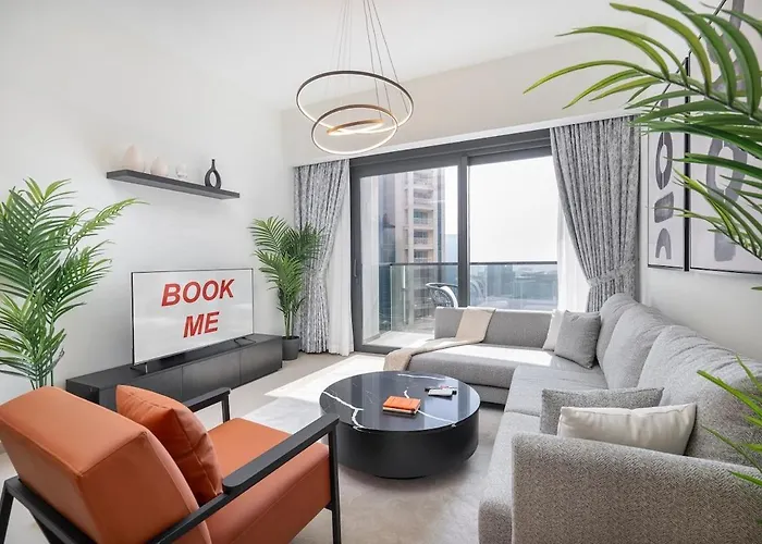 Gorgeous 2-Bedroom In Downtown Dubai, Near Burj Khalifa!