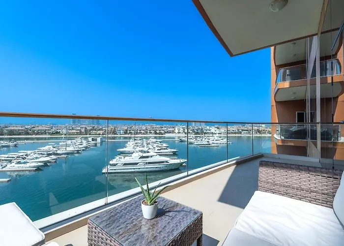 Serene 3-Bedroom With Waterfront Marina Views In Palm Jumeirah
