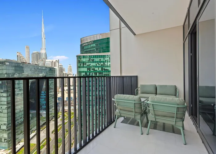 Stunning 1 Bedroom Apartment W Burj Khalifa View