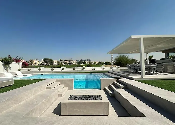 5 Bedroom 5 Star Golf Course Villa
