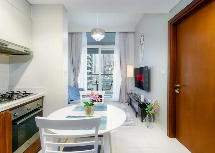 Luxury 1Br Apt, Canal View, Near Dubai Mall
