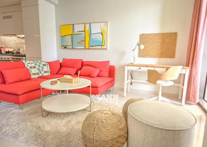 Business Bay Chic Apartment