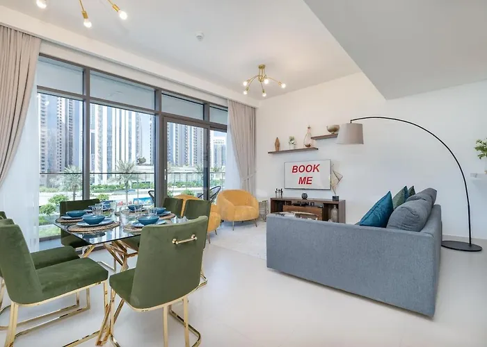 Elegant Getaway 2-Bedroom Apartment In Creek Harbour