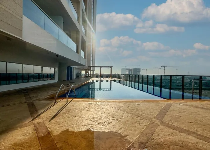 Chic 1 Bed Getaway In Al Jaddaf Easy City Access
