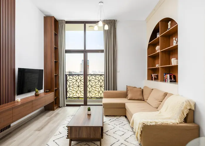 Waves - Elegant 1Br Near Metro & Dubai Creek Harbour