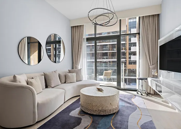 1Br Azizi Riviera B7, Pool View