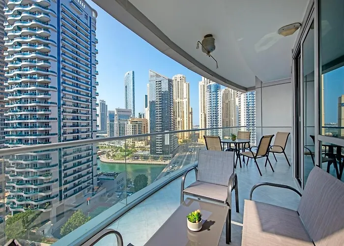 Cozy 3Br Apartment With City View In Dubai Marina!
