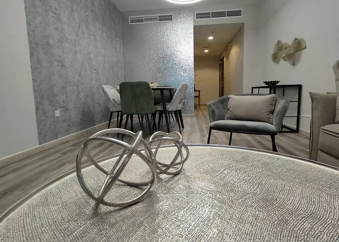 46Th Flr Marina Luxury Stay