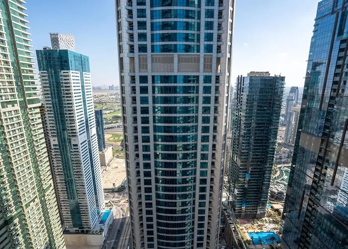 Exquisite 2-Bedroom Apartment With Sea View