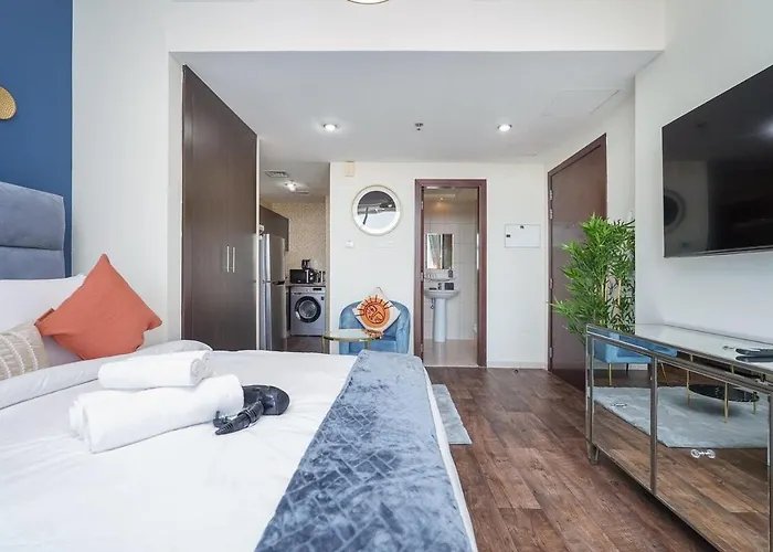 Stylish Studio Apartment Perfect For 2 In Sports City