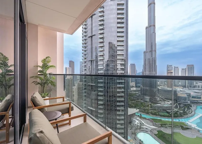 Luxurious 3-Bedroom Apartment In Downtown Near Burj Khalifa In Dubai Mall