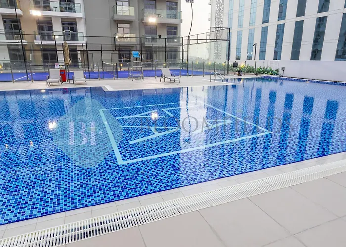 Bloomfields Modern 1Br In Laya Heights Pool Acces
