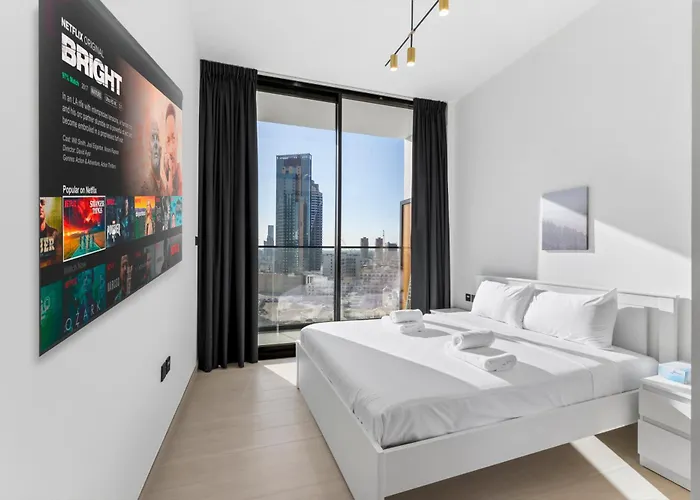 Prime Lux 1 Bedroom Dubai Skyline