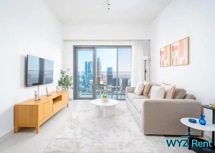 Sleek 1 Bedroom In Burj Royale With Canal View