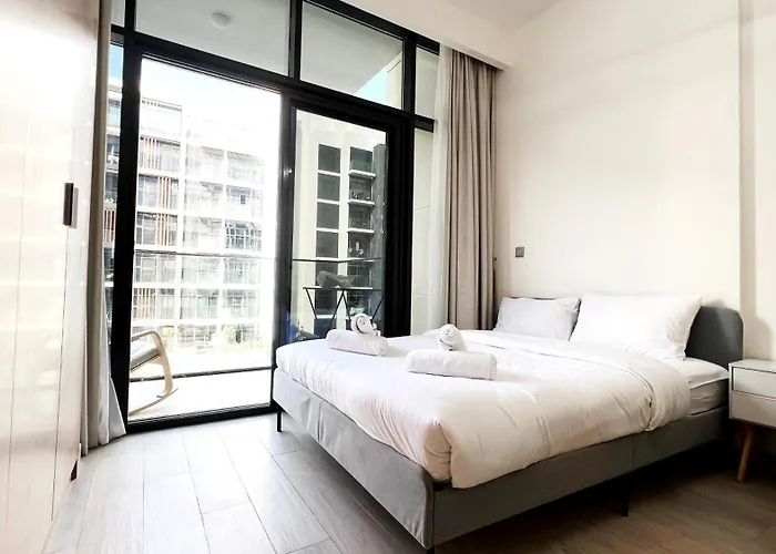 Studio In Azizi Riviera 10 Mins To Downtown