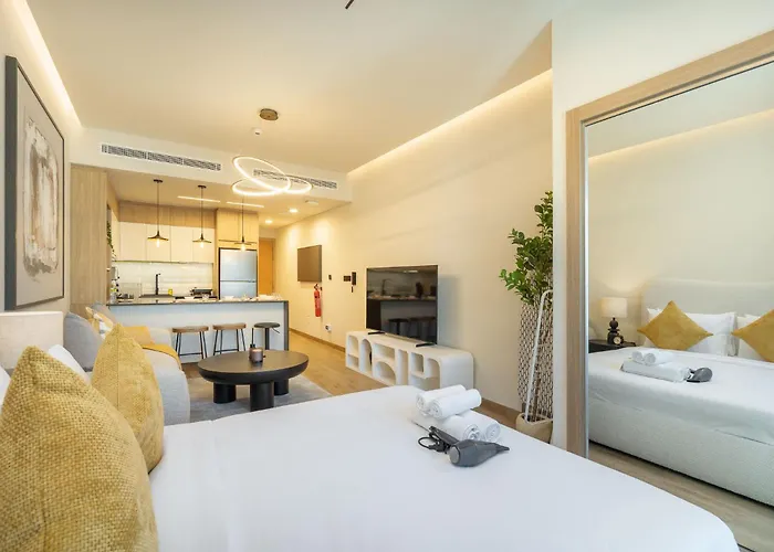 Classic Flat In Jvc That Sleeps 2