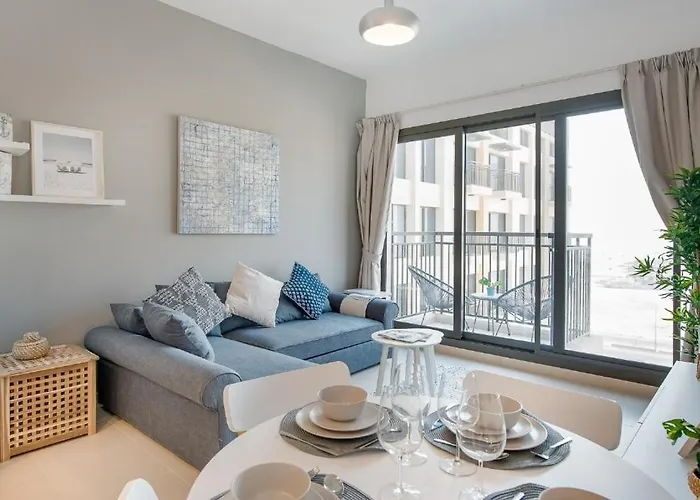 Stylish 1Br Near Town Square - Sleeps 4 Guests