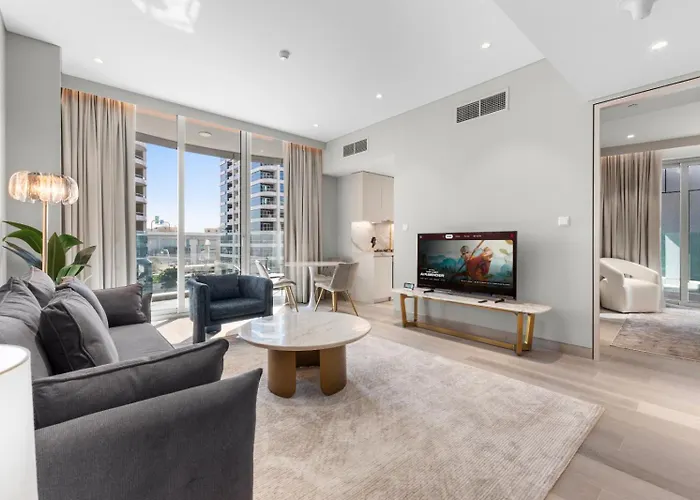 Luxury Living In Dubai Marina - 1Br Extra Large