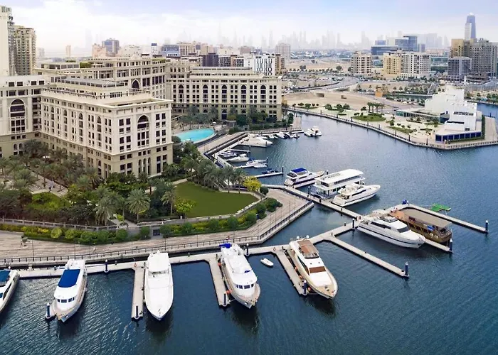 Palazzo Versace - Blue Ocean Holiday Homes