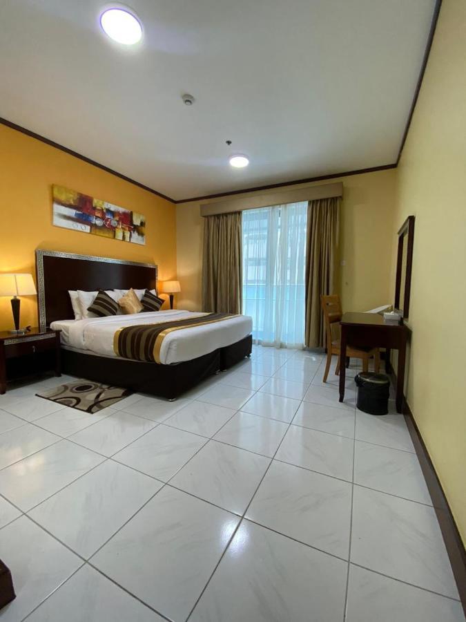 Aparthotel Desert Rose 3*