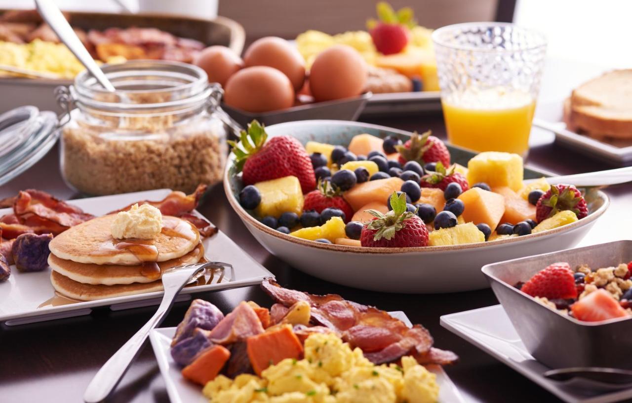 Hyatt Place Baniyas Square Hotel Dubai