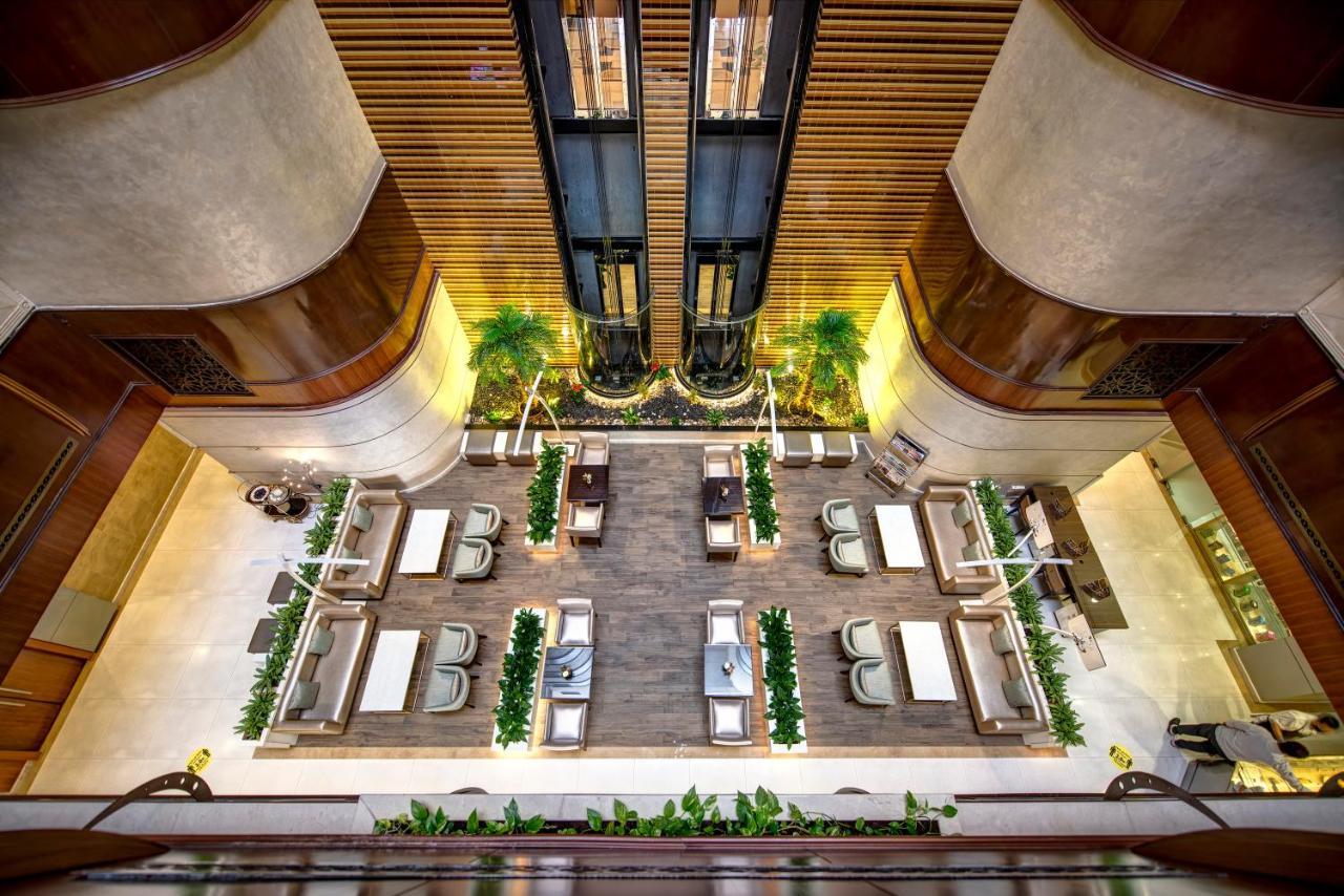 Howard Johnson Plaza By Wyndham Deira Dubai