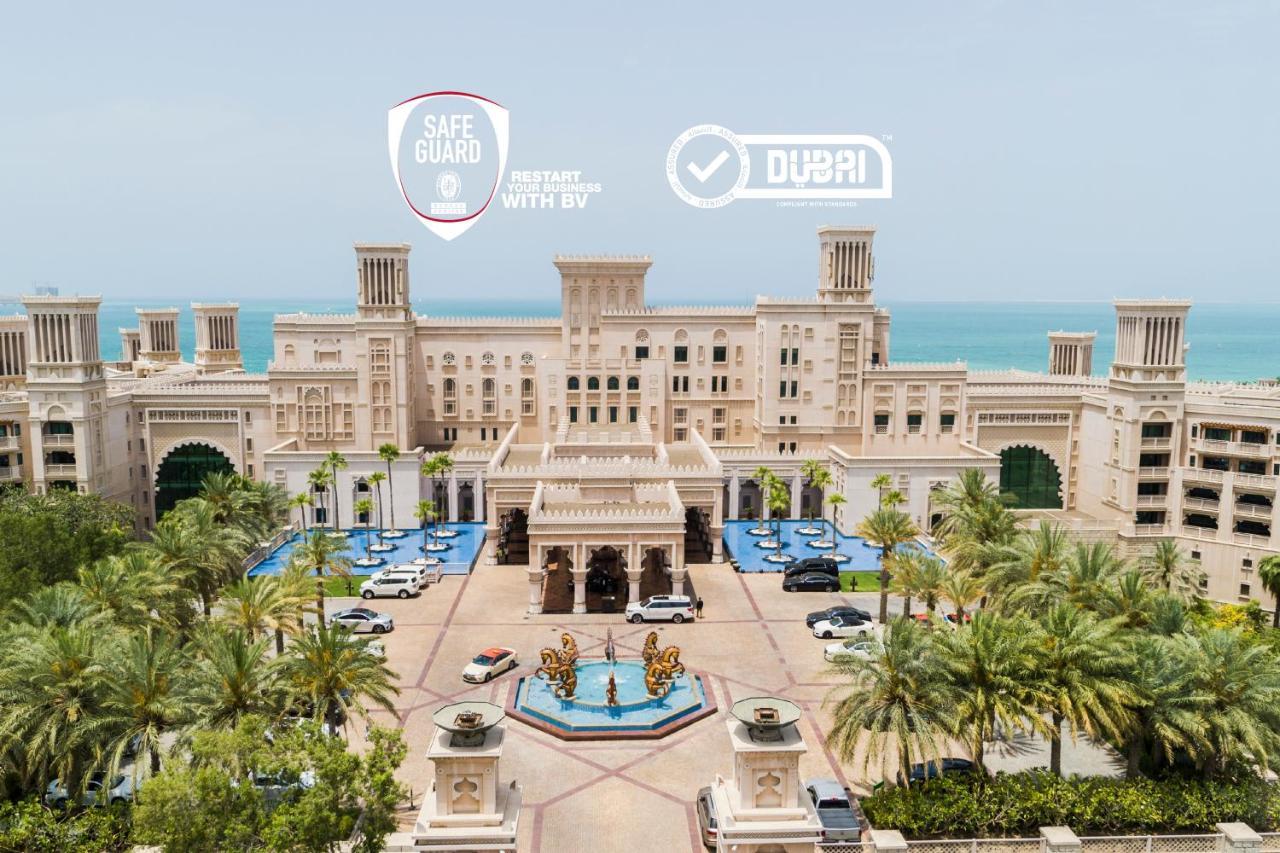 Jumeirah Al Qasr Resort