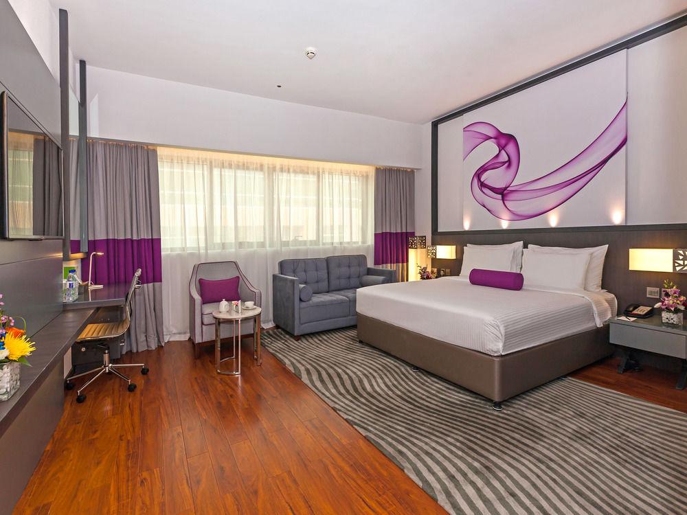 Howard Johnson Plaza By Wyndham Deira