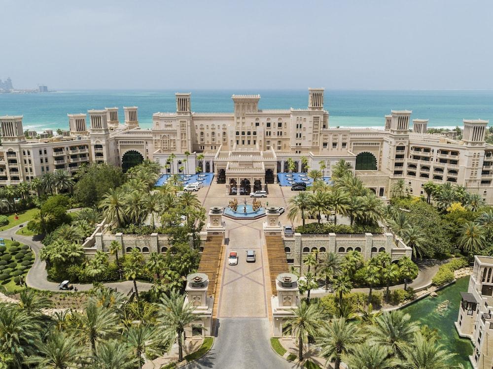 Resort Jumeirah Al Qasr 5*