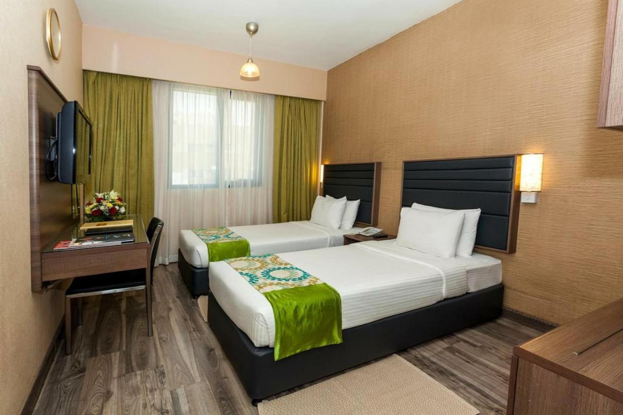 Oasis Deira *