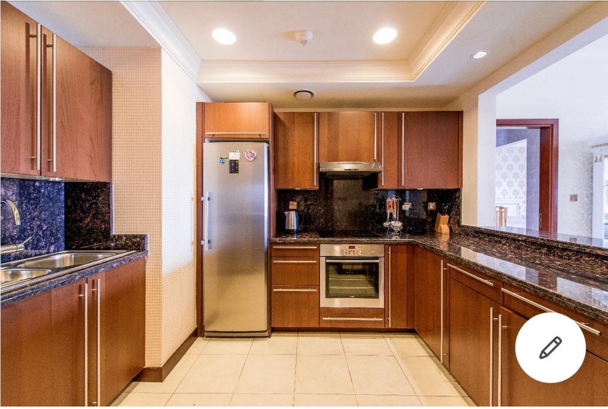 Apartment Amazing 2br Dubai