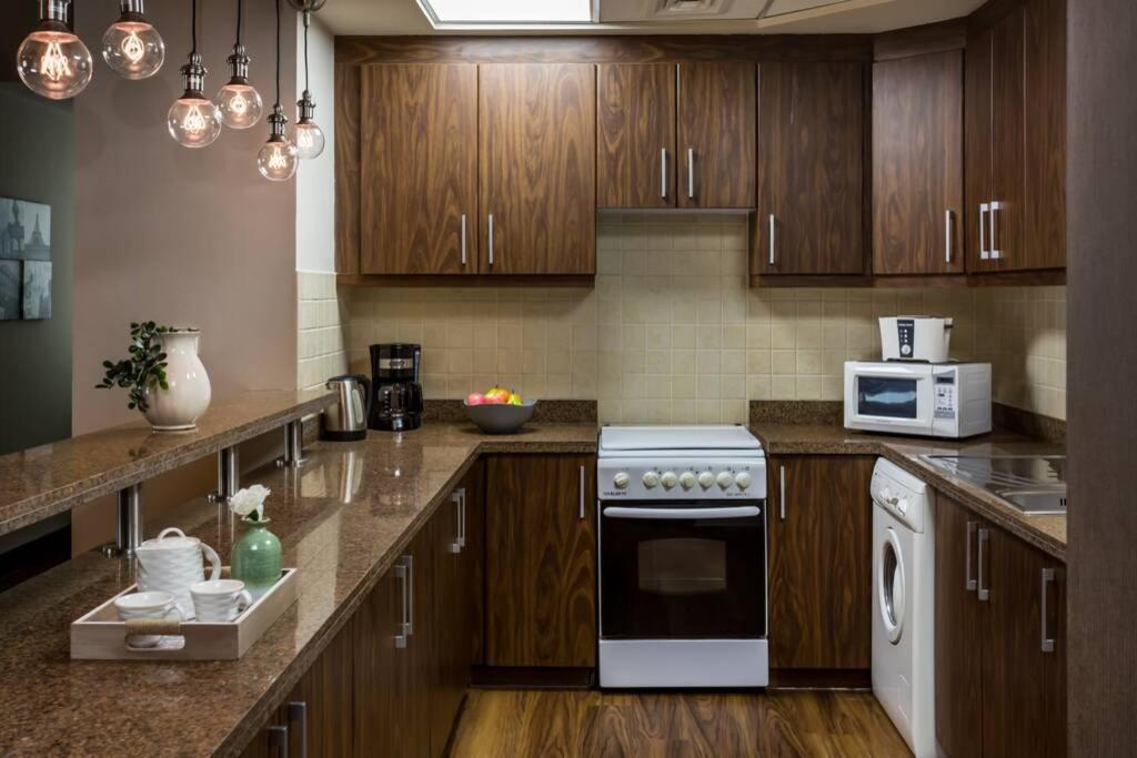Apartment Higuests - Roomy With Infinity Pool Close To Burj Khalifa Dubai