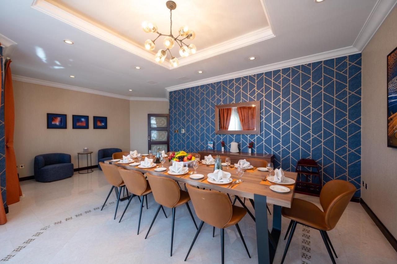 Villa The S Holiday Homes - Luxurious 5 Bedrooms At Palm Jumeirah With Private Swimming Pool And Private Beach Access