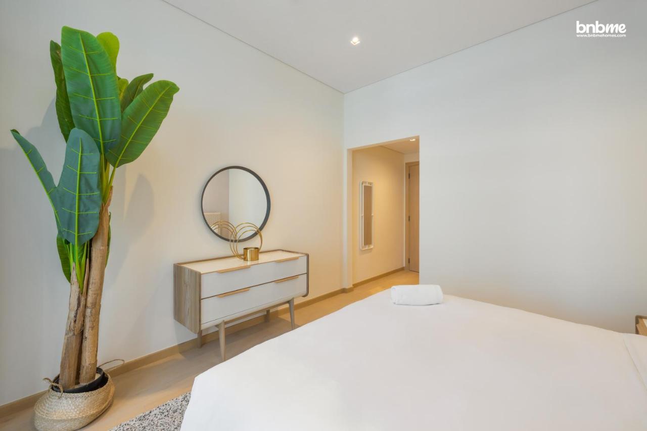 Walk To Mall Through Skybridge - Bnbmehomes - 1205 Apartment *
