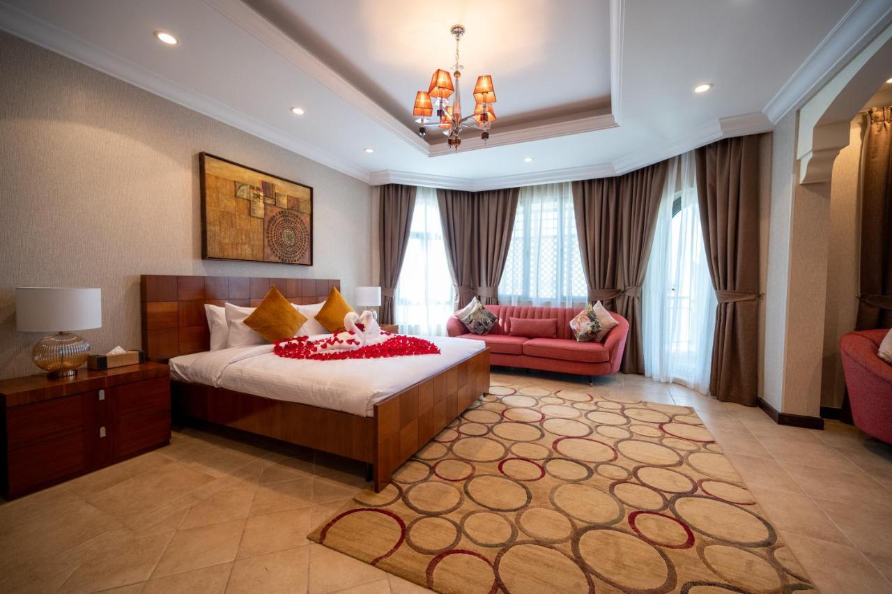 The S Holiday Homes - Luxurious 5 Bedrooms At Palm Jumeirah With Private Swimming Pool And Private Beach Access * Dubai