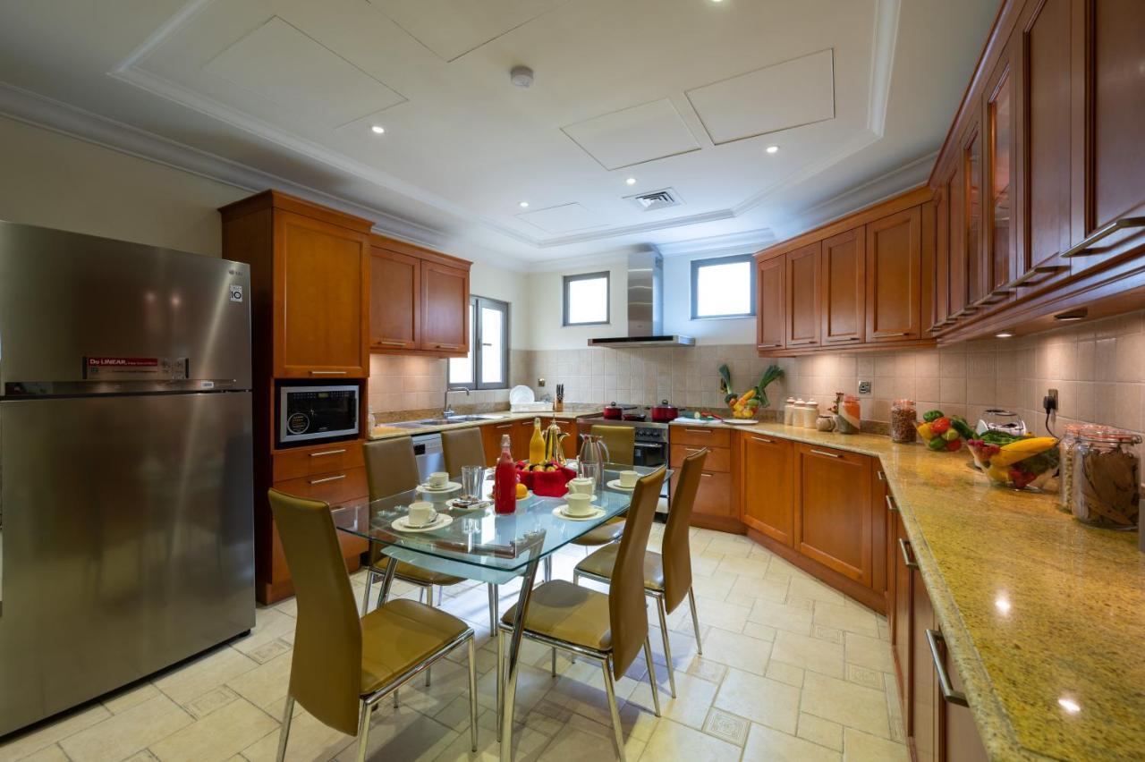 The S Holiday Homes - Luxurious 5 Bedrooms At Palm Jumeirah With Private Swimming Pool And Private Beach Access Villa Dubai